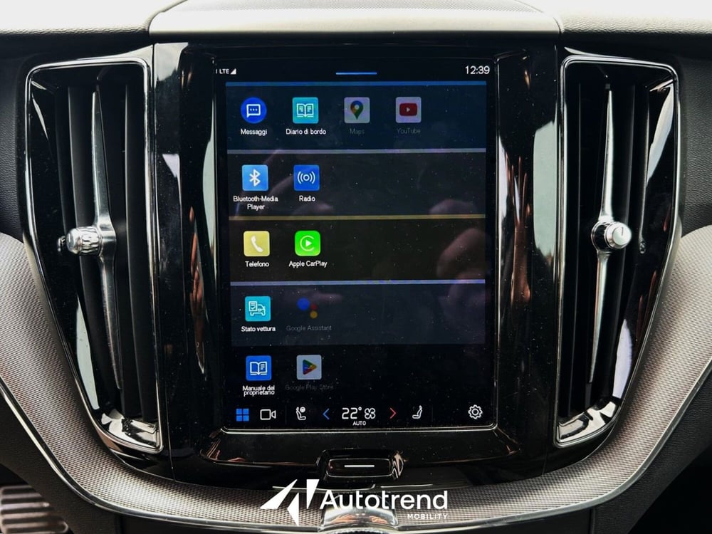 Volvo XC60 usata a Bari (12)