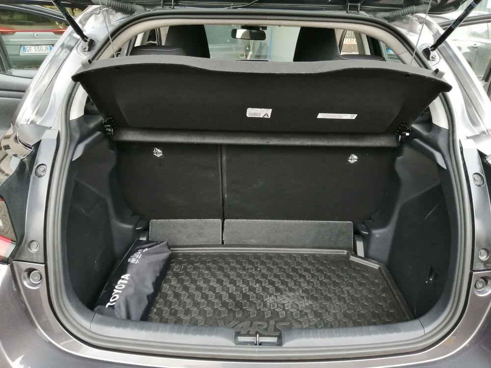 Toyota Yaris usata a Como (11)