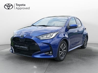Toyota Yaris 1.5 Hybrid 5 porte Lounge del 2021 usata a Como