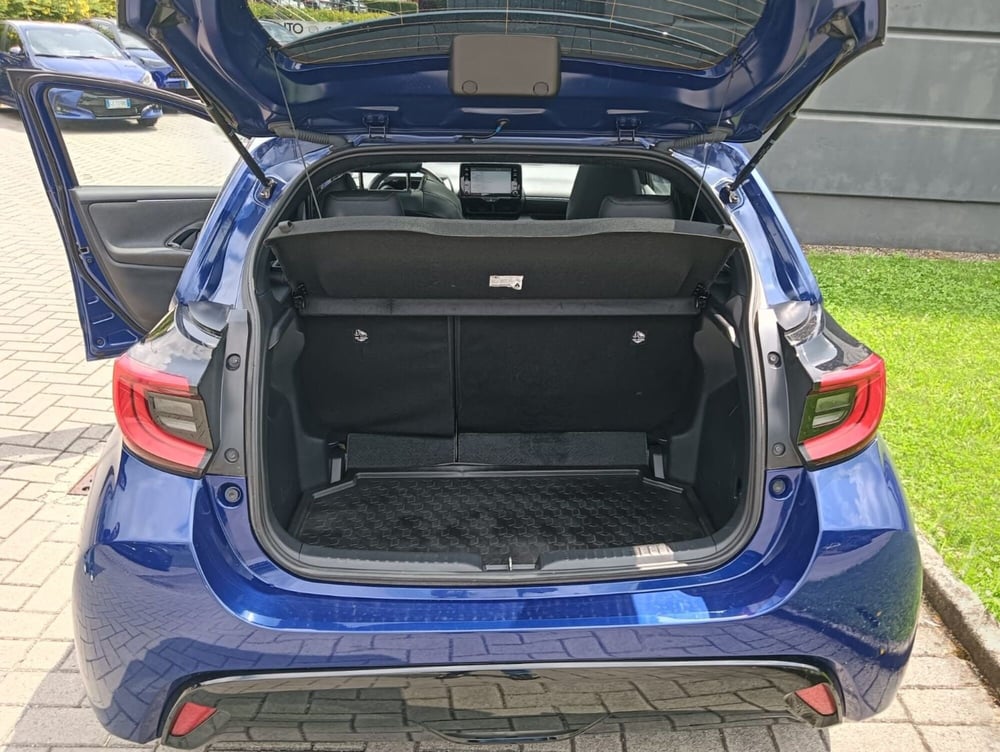 Toyota Yaris usata a Como (8)
