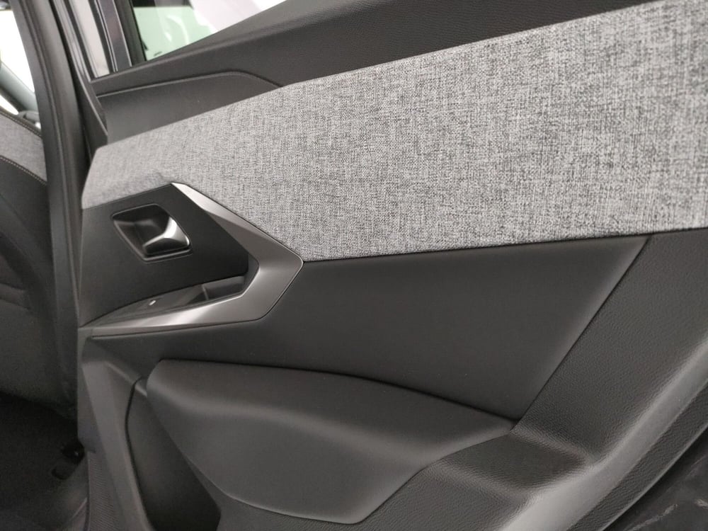 Peugeot 3008 nuova a Caserta (10)