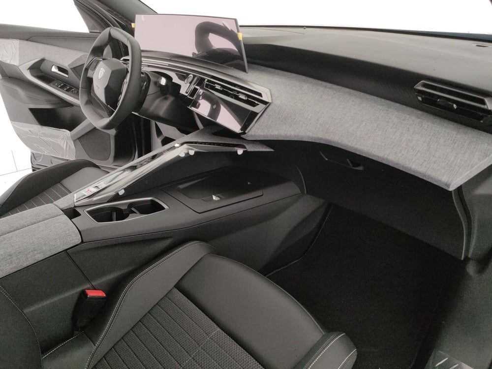 Peugeot 3008 nuova a Caserta (13)