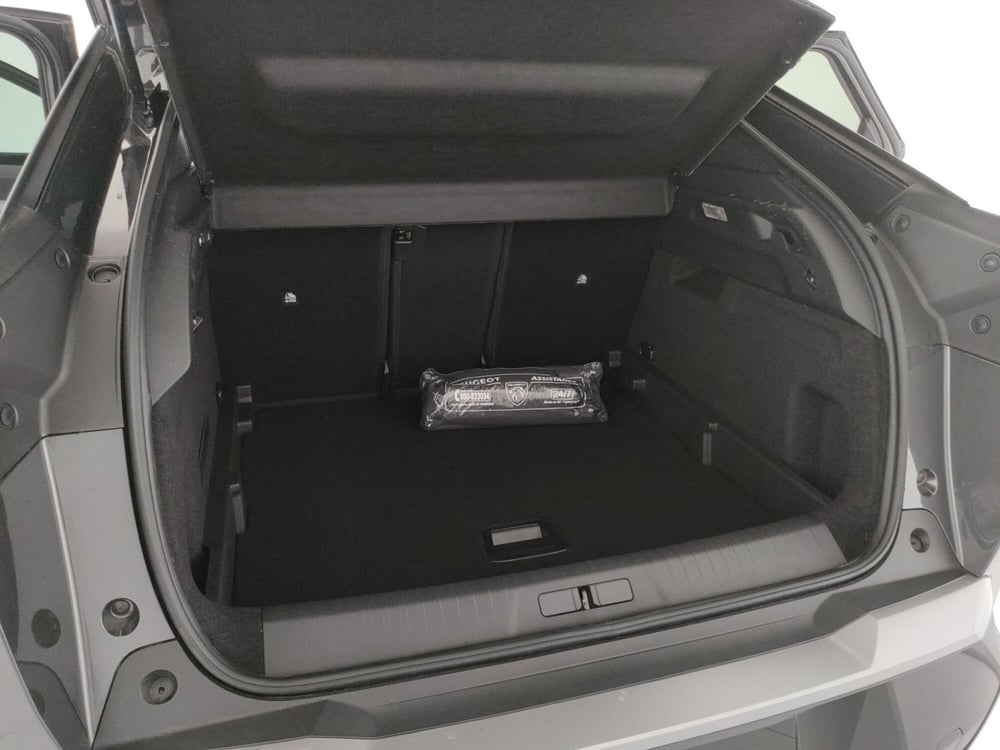 Peugeot 3008 nuova a Caserta (7)