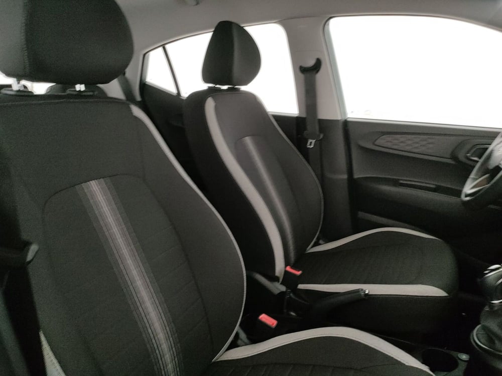 Hyundai i10 usata a Caserta (16)