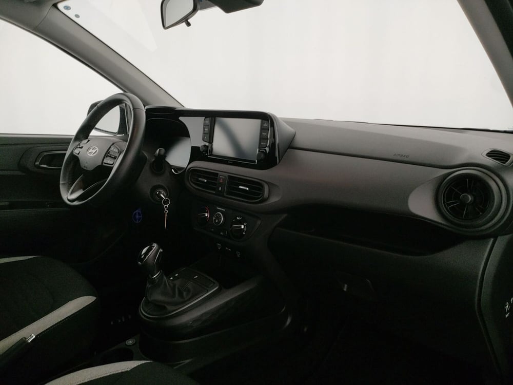 Hyundai i10 usata a Caserta (17)