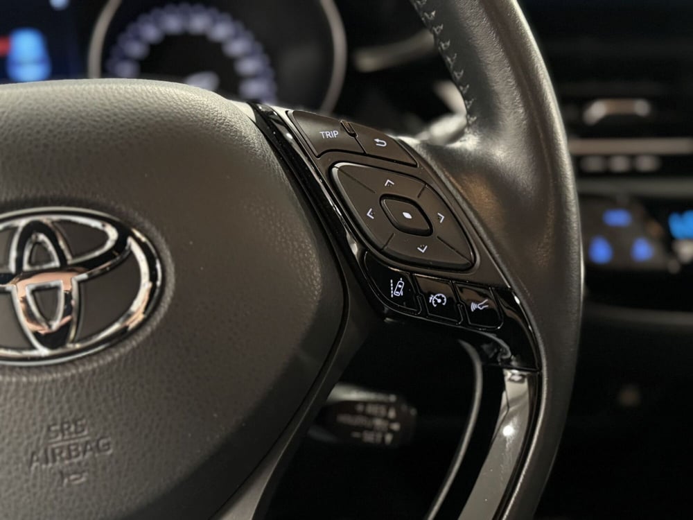 Toyota Toyota C-HR usata a Brescia (10)