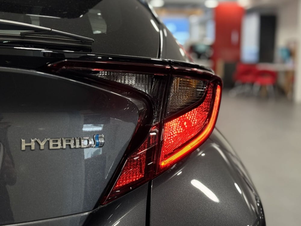 Toyota Toyota C-HR usata a Brescia (6)