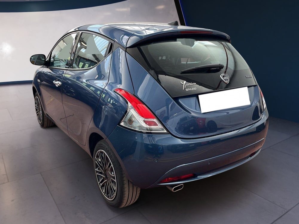 Lancia Ypsilon usata a Torino (4)