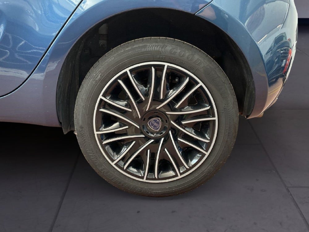 Lancia Ypsilon usata a Torino (8)