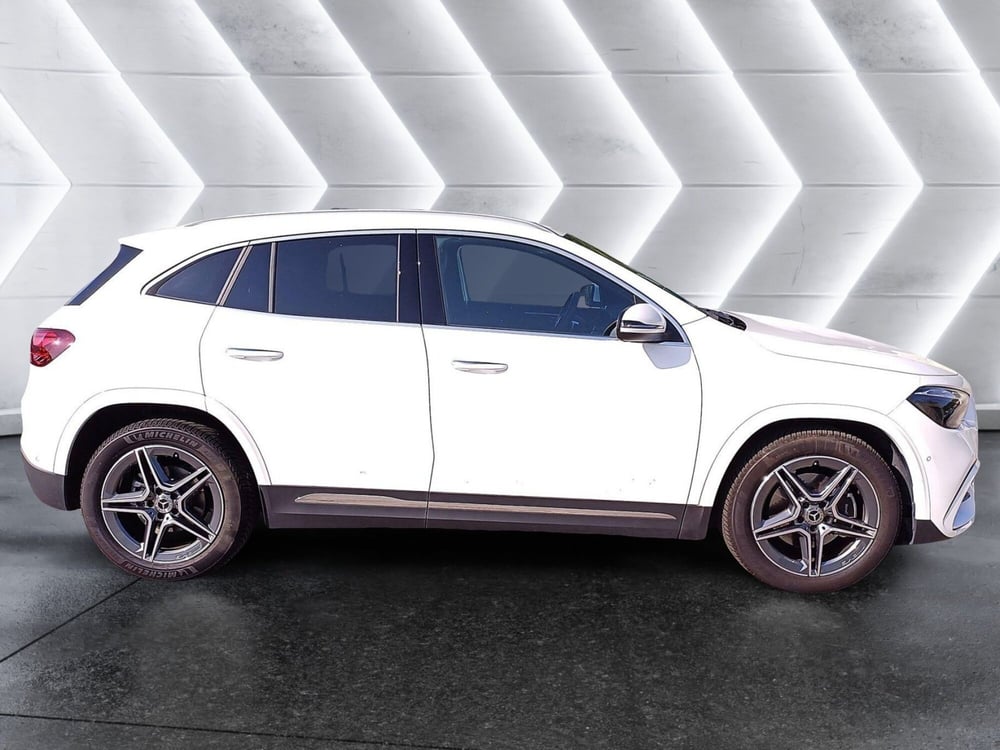 Mercedes-Benz GLA SUV usata  (5)