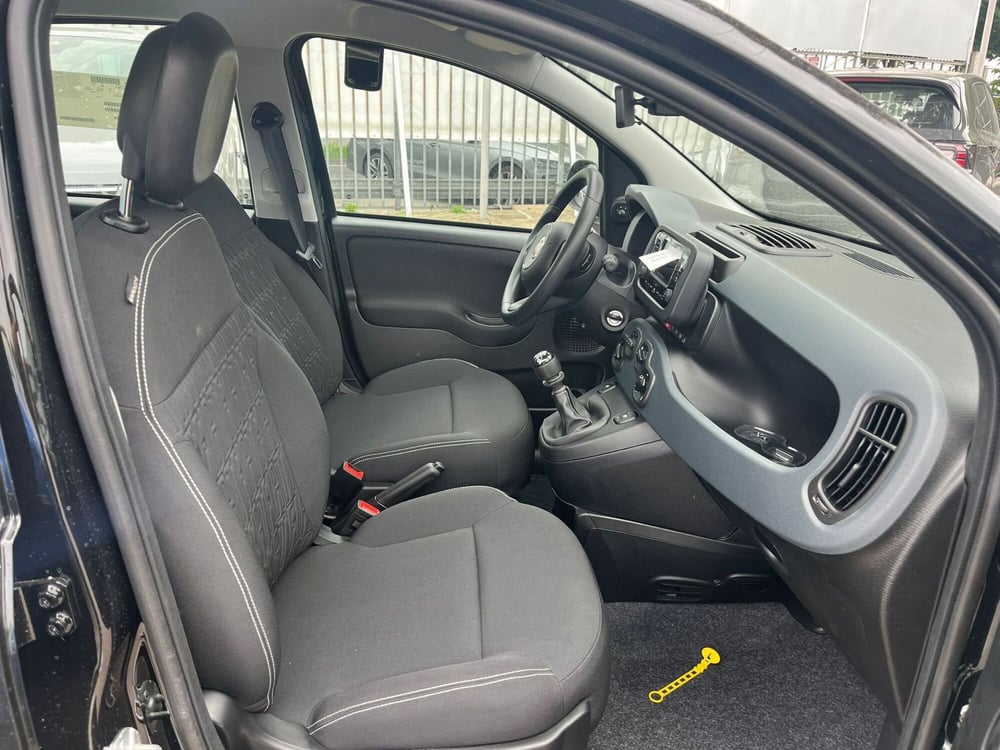 Fiat Panda Cross nuova a Milano (12)