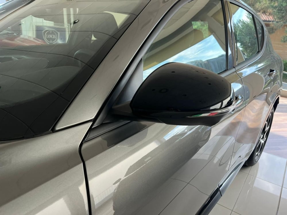 Alfa Romeo Tonale nuova a Milano (11)