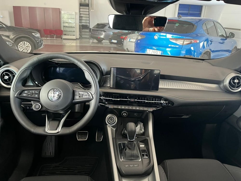 Alfa Romeo Tonale nuova a Milano (18)