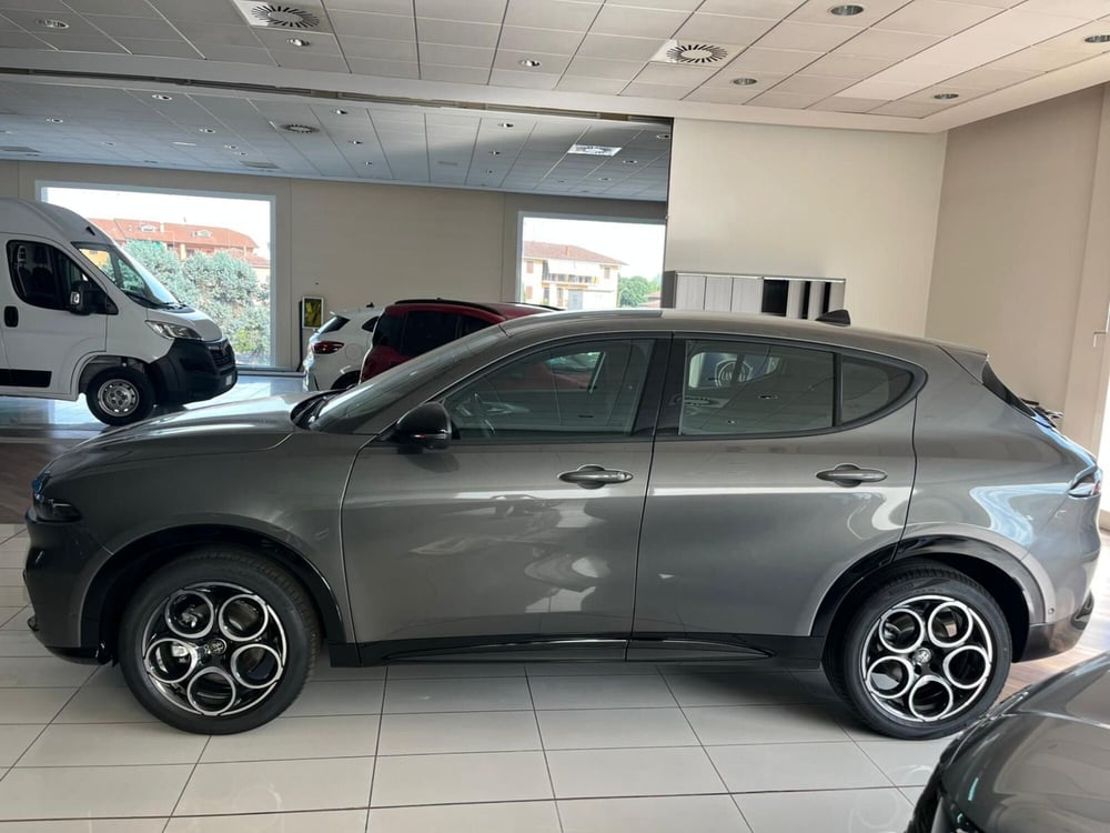 Alfa Romeo Tonale nuova a Milano (3)