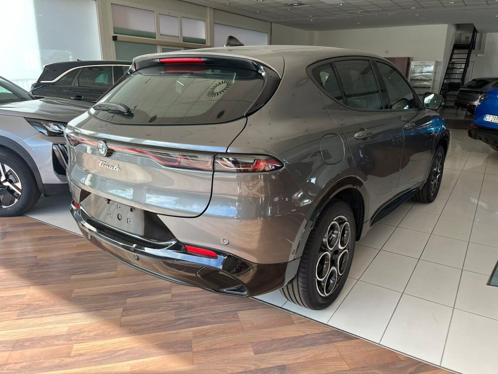 Alfa Romeo Tonale nuova a Milano (6)