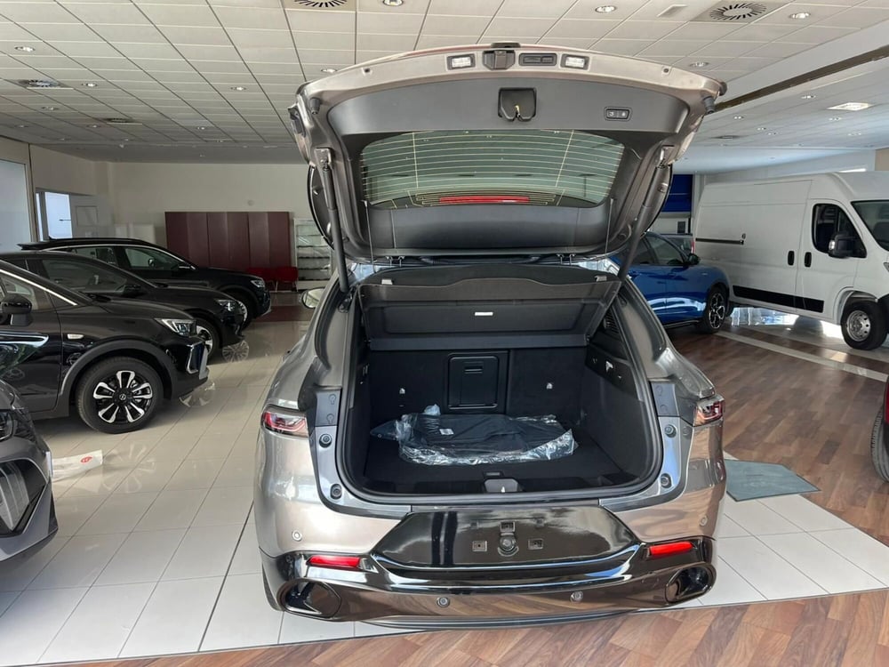 Alfa Romeo Tonale nuova a Milano (8)