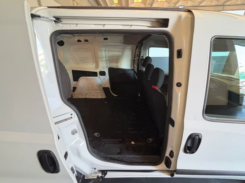 Fiat Doblò Furgone usata a Milano (10)