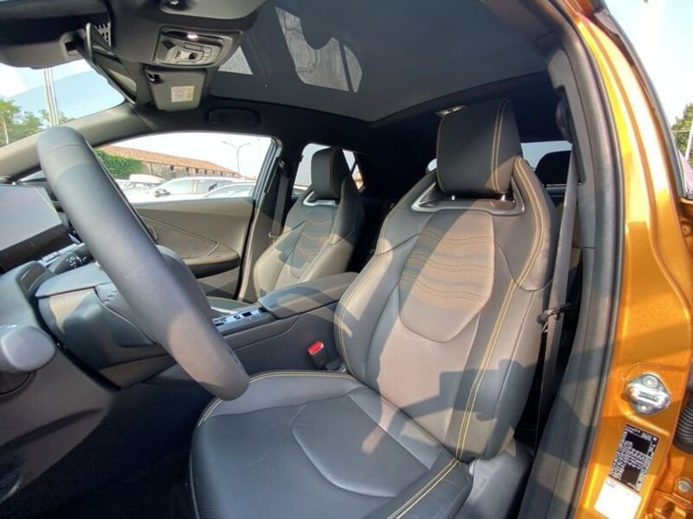Toyota Toyota C-HR usata a Vicenza (12)