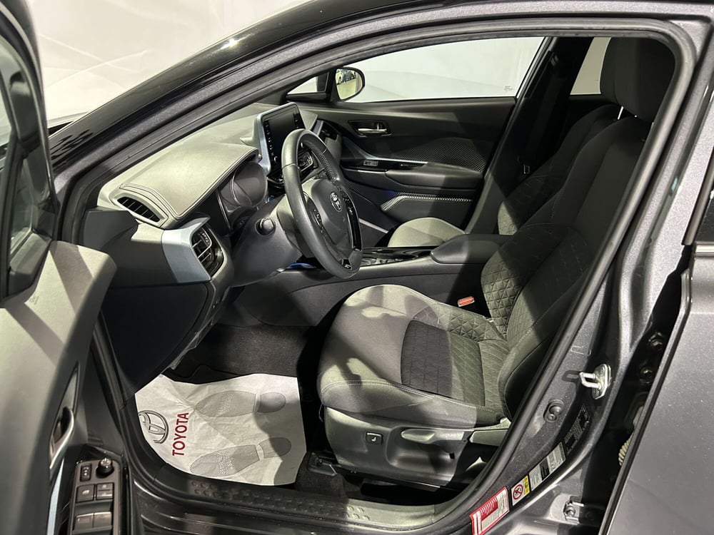 Toyota Toyota C-HR usata a Milano (11)