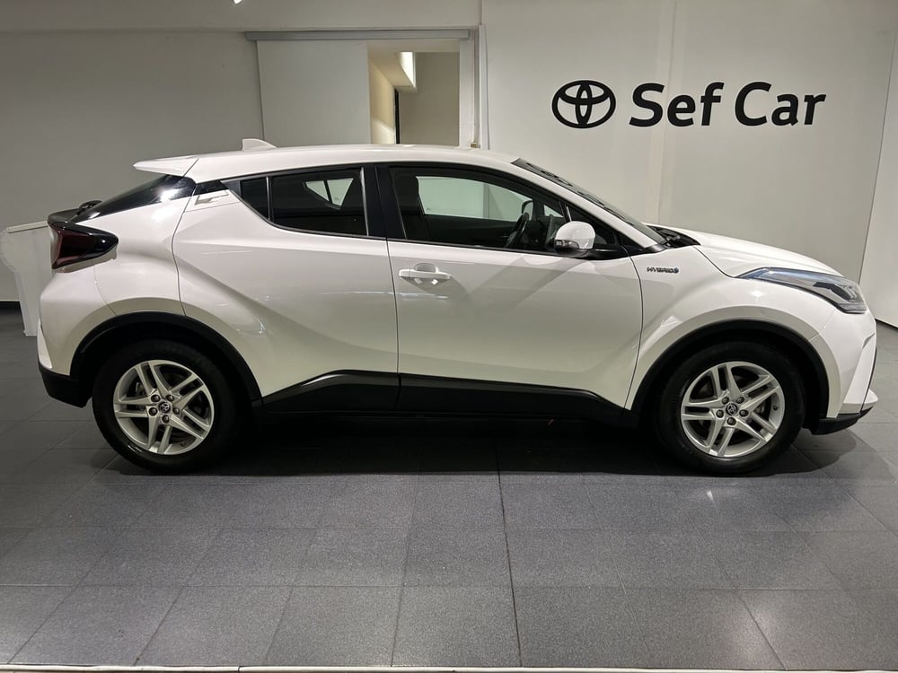 Toyota Toyota C-HR usata a Milano (14)