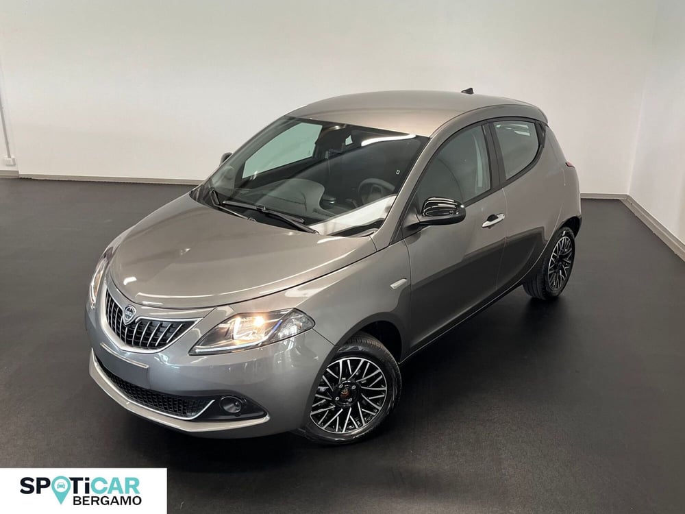 Lancia Ypsilon nuova a Bergamo (2)