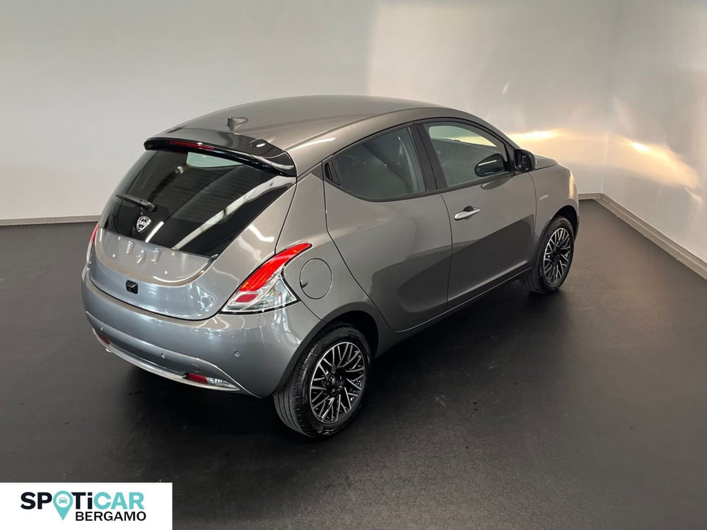 Lancia Ypsilon nuova a Bergamo (7)
