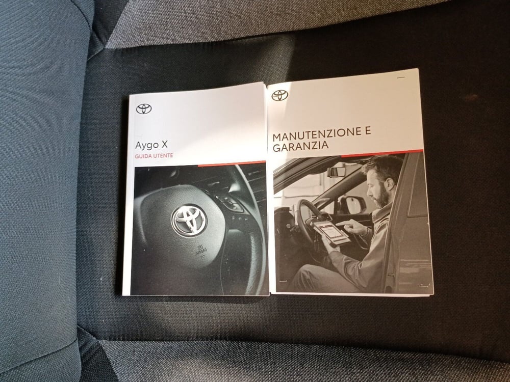 Toyota Aygo X usata a Milano (18)