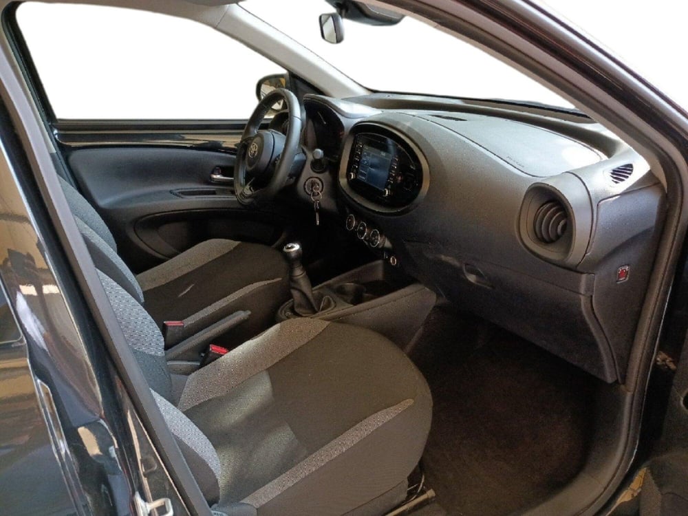 Toyota Aygo X usata a Milano (6)
