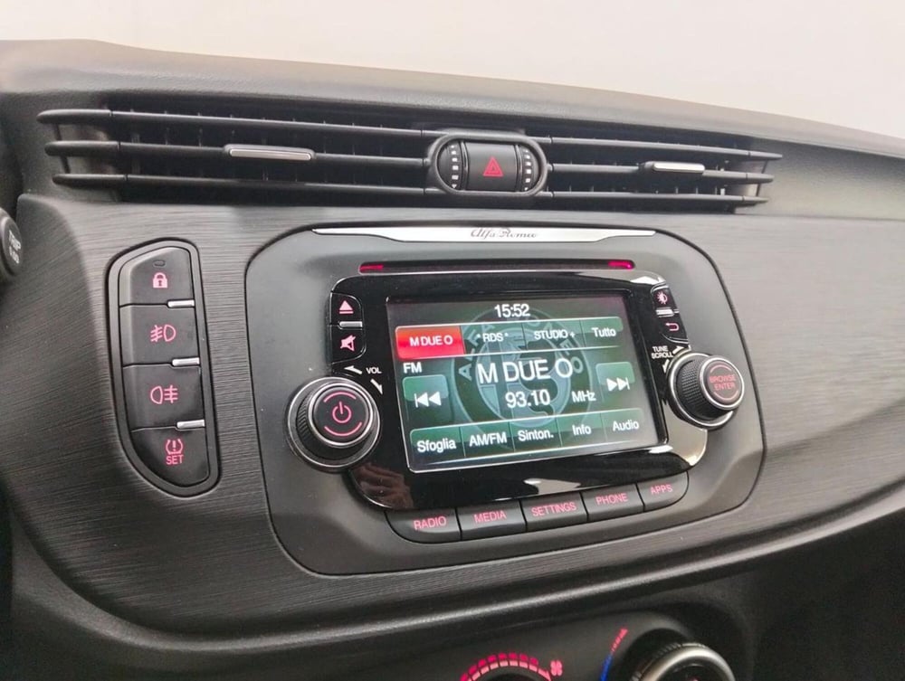 Alfa Romeo Giulietta usata a Como (13)