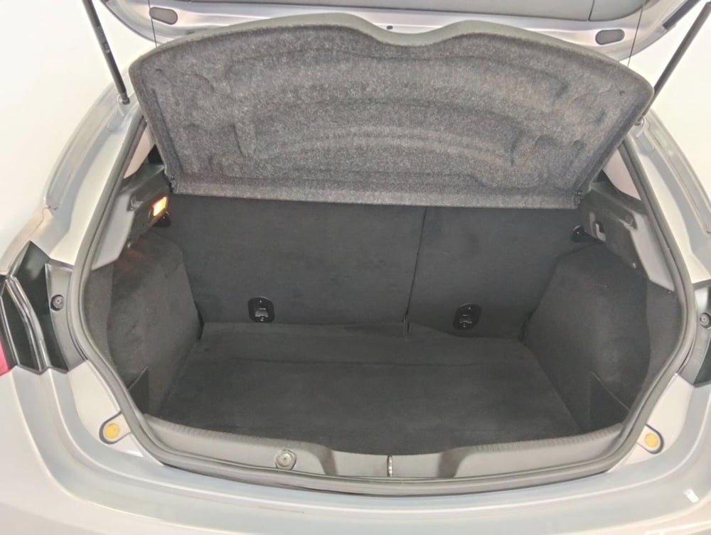 Alfa Romeo Giulietta usata a Como (17)