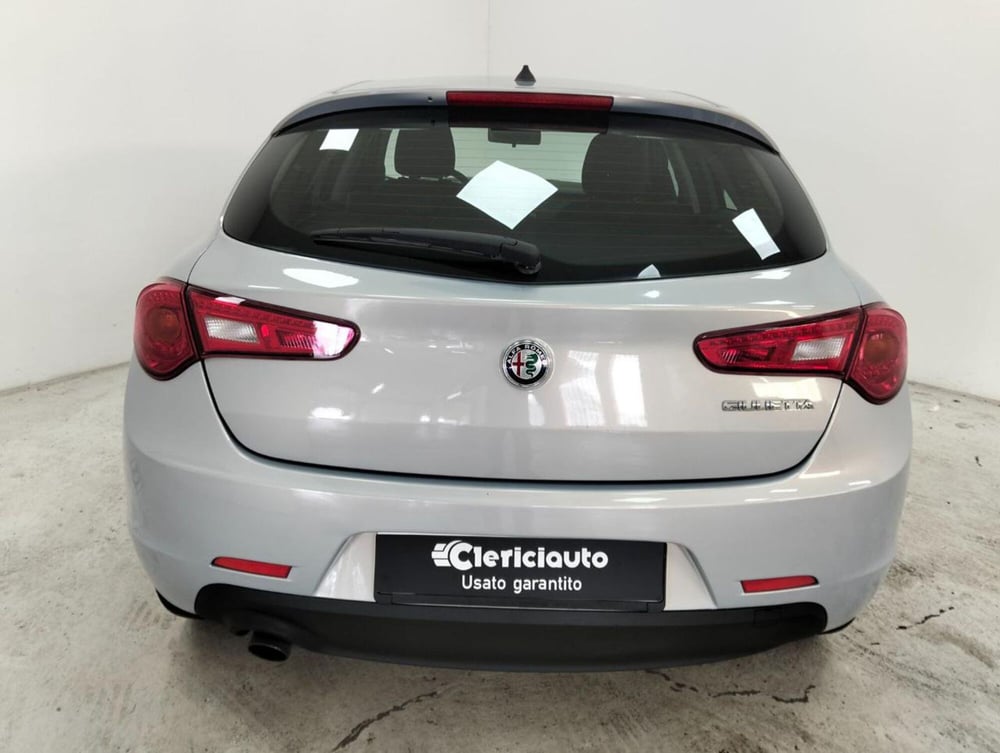 Alfa Romeo Giulietta usata a Como (7)
