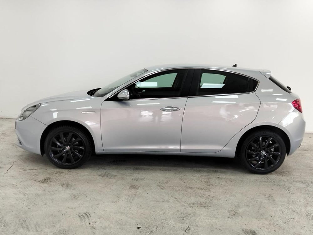 Alfa Romeo Giulietta usata a Como (8)