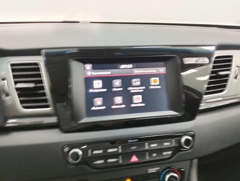 Kia Niro usata a Como (14)