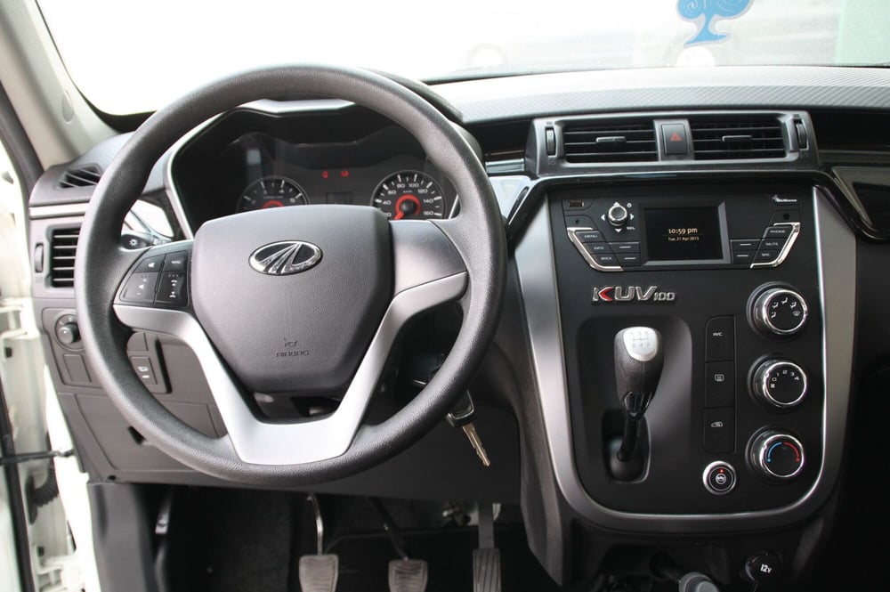 Mahindra KUV100 usata a Pordenone (10)