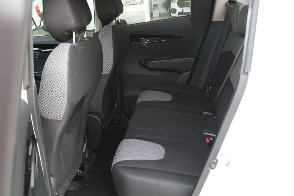Mahindra KUV100 usata a Pordenone (8)