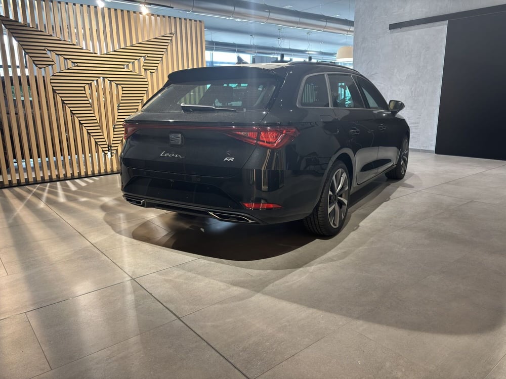 SEAT Leon ST nuova a Ferrara (5)