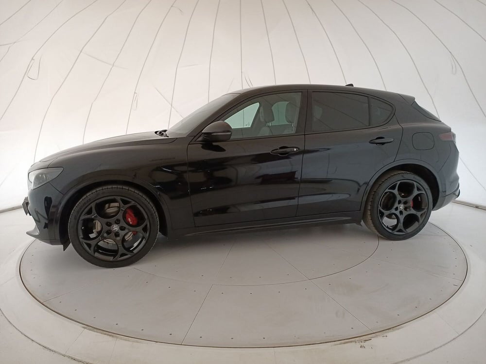 Alfa Romeo Stelvio usata a Bari (2)