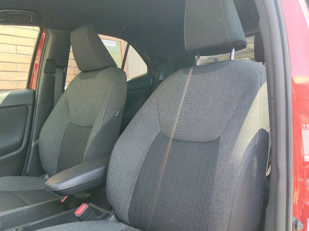 Toyota Yaris Cross usata a Pescara (13)