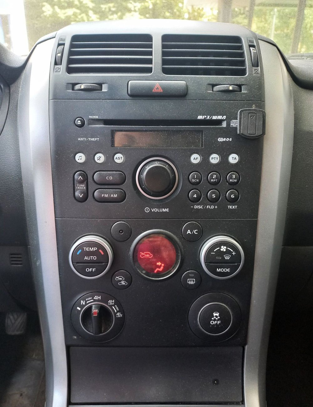Suzuki Grand Vitara usata a Milano (13)