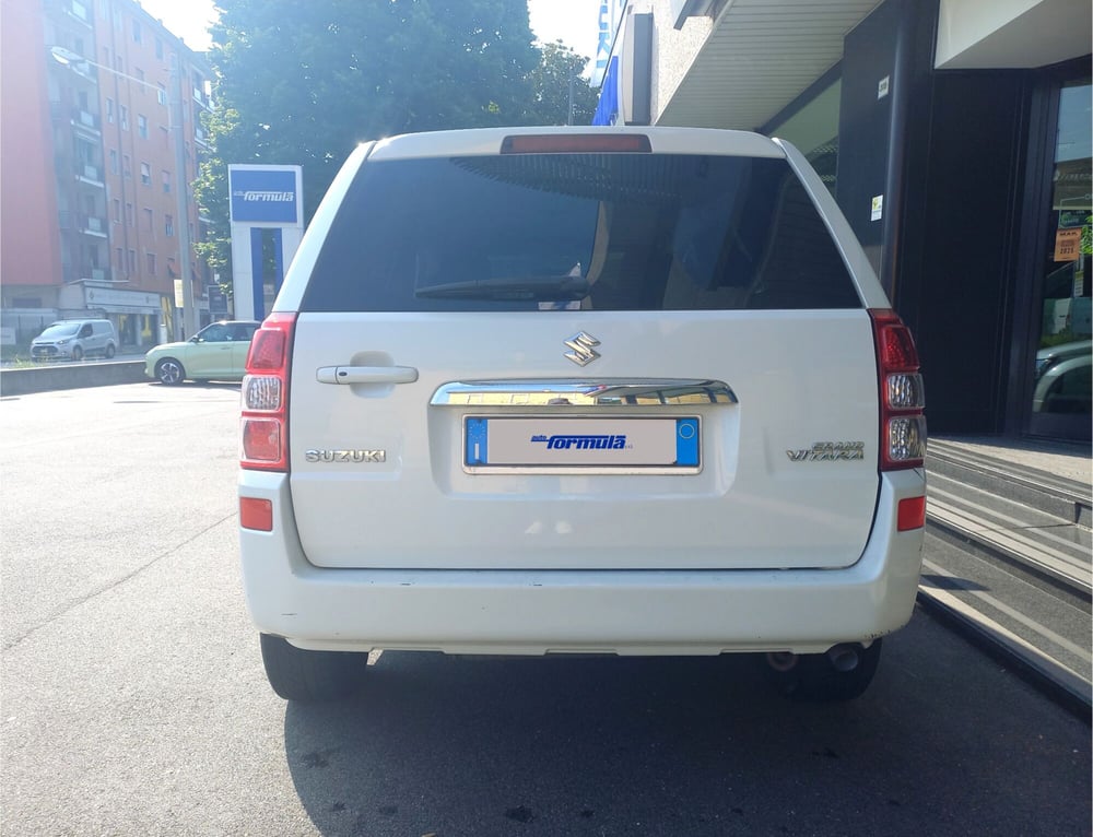 Suzuki Grand Vitara usata a Milano (5)