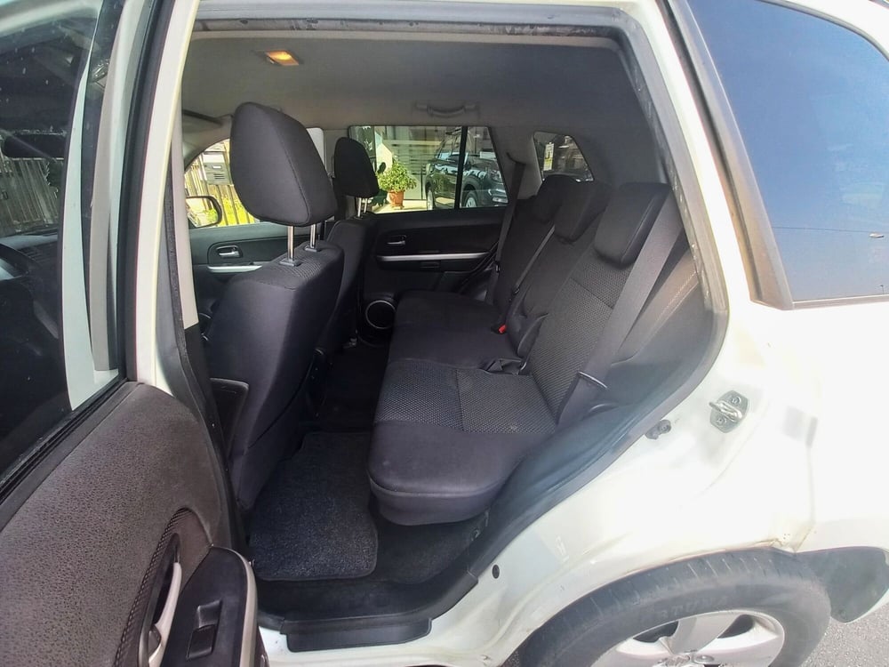 Suzuki Grand Vitara usata a Milano (7)