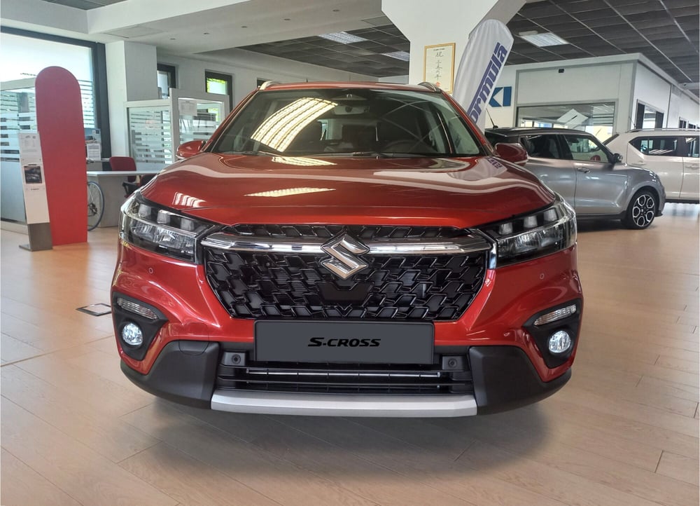 Suzuki S-Cross nuova a Milano (2)