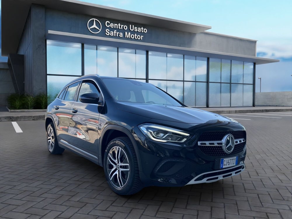 Mercedes-Benz GLA SUV usata a Cosenza