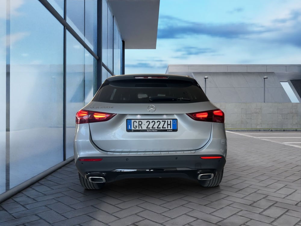 Mercedes-Benz GLA SUV usata a Cosenza (5)