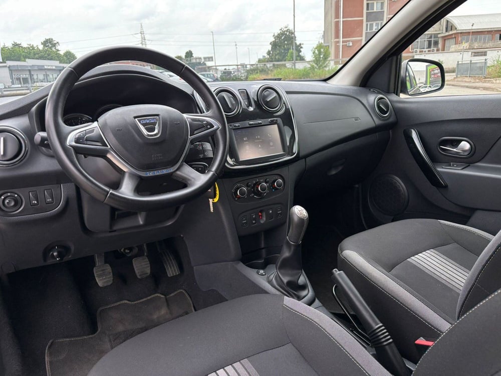 Dacia Sandero usata a Pavia (11)