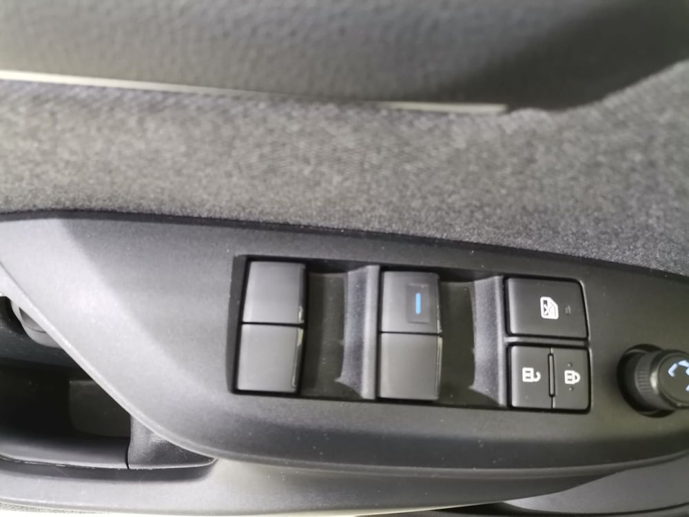 Toyota Yaris usata a Salerno (15)