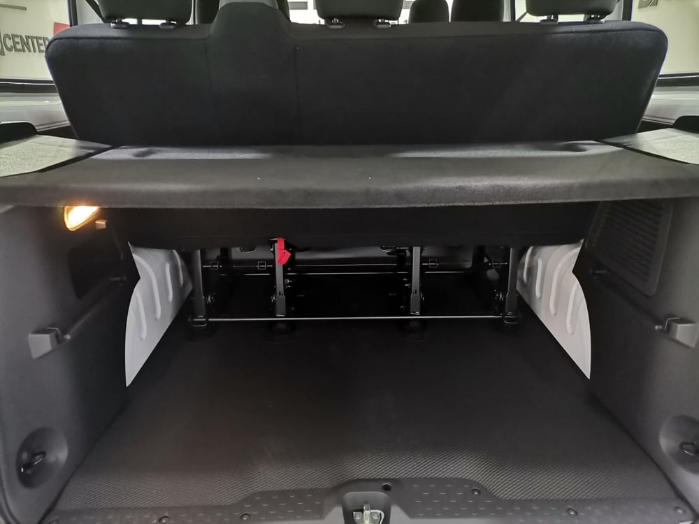 Renault Trafic Furgone usata a Salerno (14)