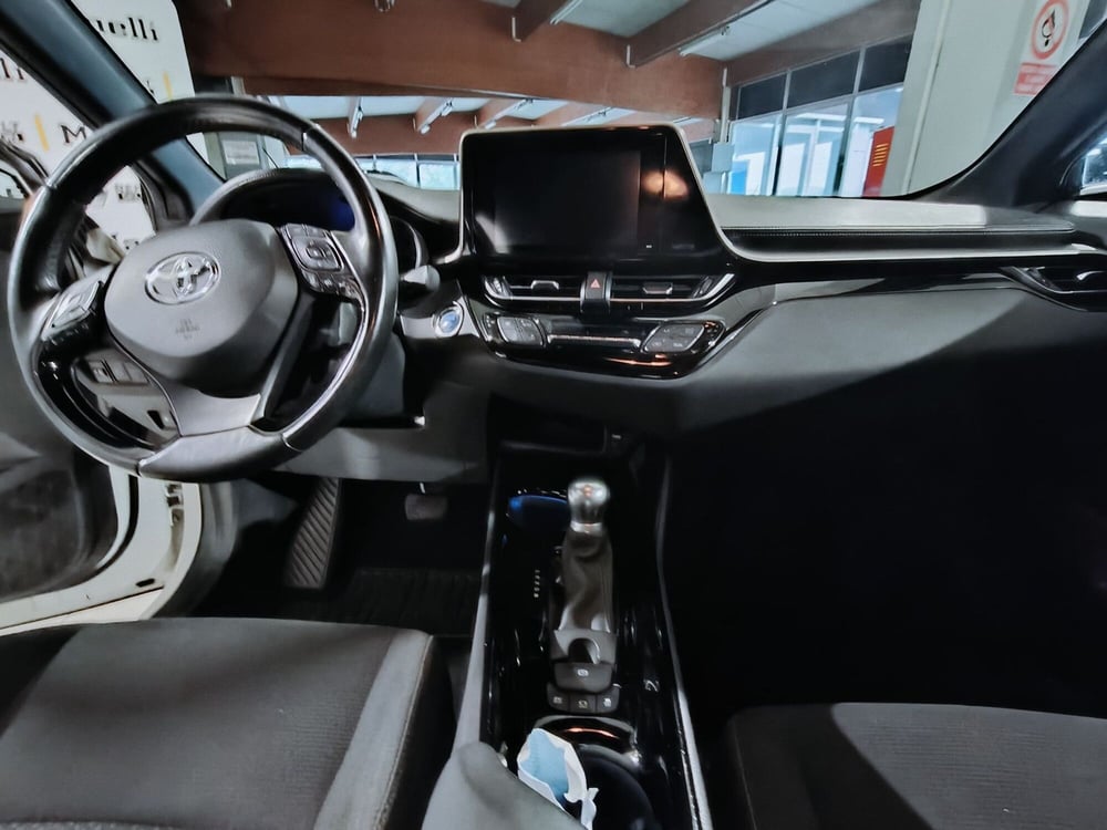 Toyota Toyota C-HR usata a Brescia (10)