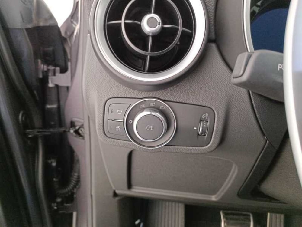 Alfa Romeo Stelvio usata a Treviso (14)