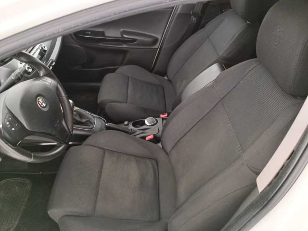 Alfa Romeo Giulietta usata a Treviso (11)